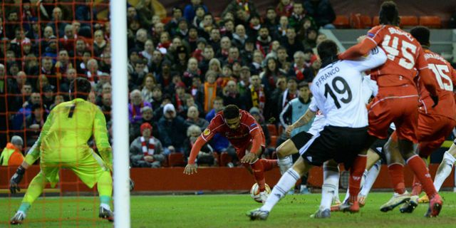 Liverpool Hajar Besiktas, Moreno Puji Mignolet dan Ibe