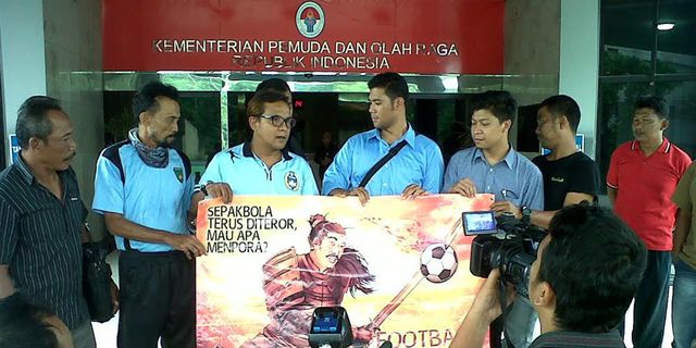 The Jakmania Dihimbau Ikut Berjuang Desak Menpora Beri Izin ISL