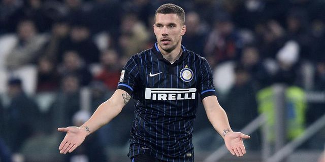 Tak Peduli Kritikan, Podolski Yakin Segera Cetak Gol