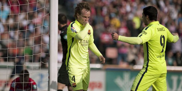 Ini Alasan Rakitic Selebrasi Hampiri Ter Stegen