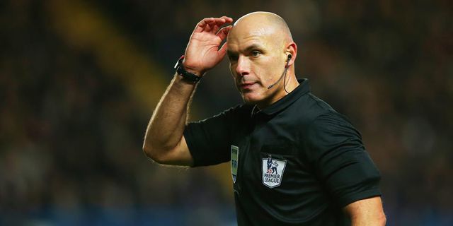 Kinerja Wasit Inggris Memburuk, Howard Webb Diminta Kembali Kinerja Wasit Inggris Memburuk, Howard Webb Diminta Kembali