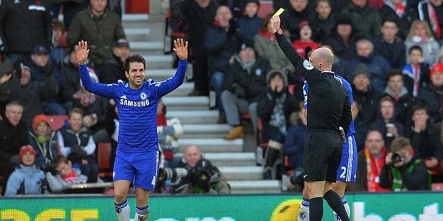 Fabregas Tegaskan Chelsea Tak Akan Defensif Kontra PSG