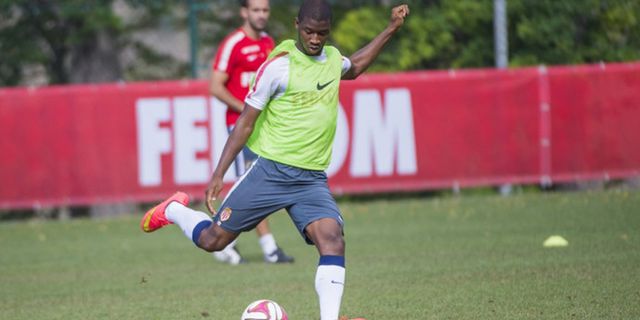 Juve Pertimbangkan Opsi Boyong Toure Juve Pertimbangkan Opsi Boyong Toure
