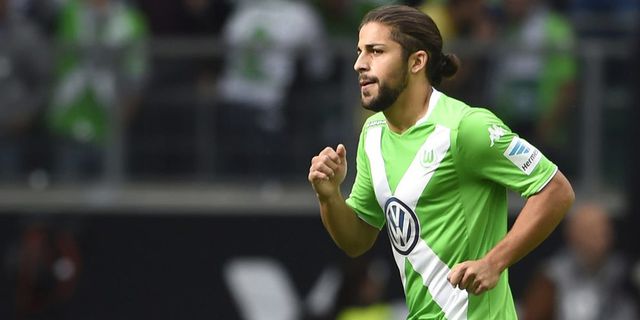United Kembali Incar Ricardo Rodriguez
