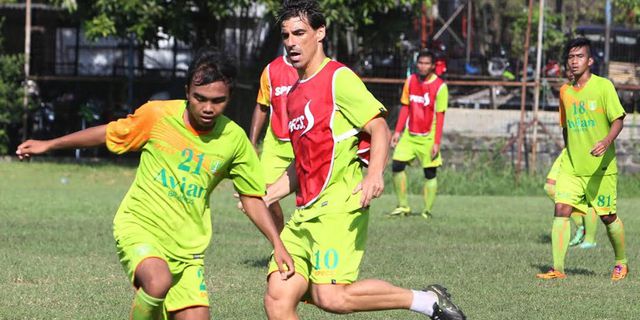 Fatchoy Lebih Multiguna di Persebaya