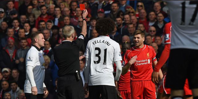 Mengaku Salah, Gerrard Beber Kronologis Kartu Merahnya Mengaku Salah, Gerrard Beber Kronologis Kartu Merahnya