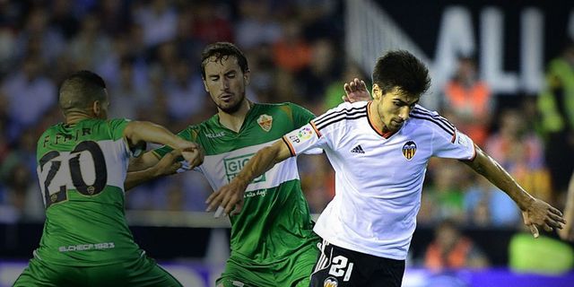 Chelsea Tawar Gelandang Pilar Valencia Chelsea Tawar Gelandang Pilar Valencia