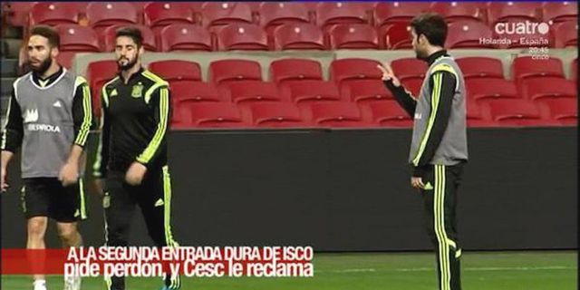 Ditekel Keras, Fabregas Marah dan Semprot Isco Ditekel Keras, Fabregas Marah dan Semprot Isco