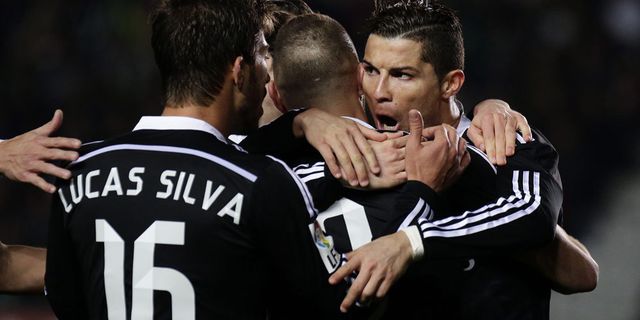 Carlos Yakin Madrid Takkan Biarkan Barca Melenggang Juara La Liga
