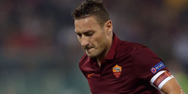 Roma Ladeni Napoli Tanpa Totti