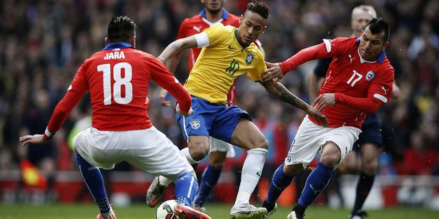 Bravo Minta Perseteruan Neymar dan Medel Tak Meluas