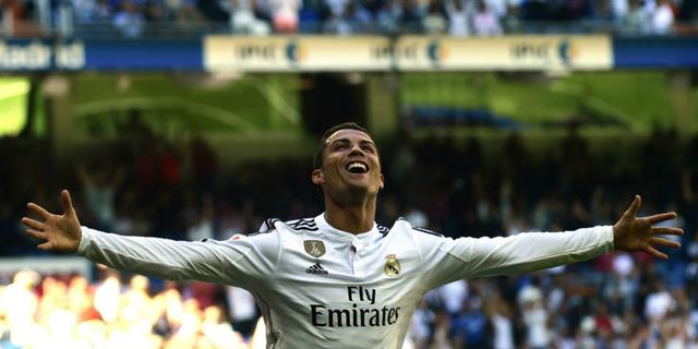 Ronaldo Kini Bukukan 300 Gol di Madrid