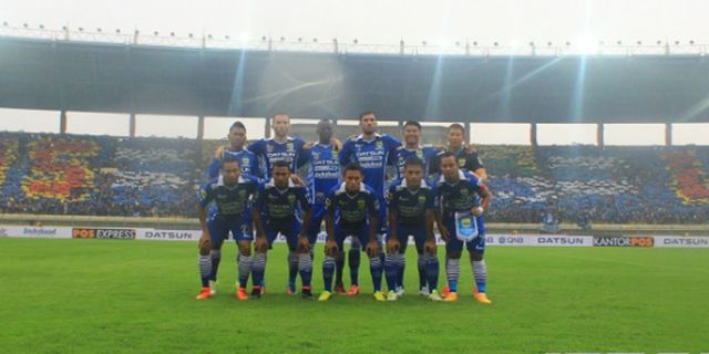Hasil Pertandingan: Persib Bandung 3 - 0 Pelita Bandung Raya Hasil Pertandingan: Persib Bandung 3 - 0 Pelita Bandung Raya