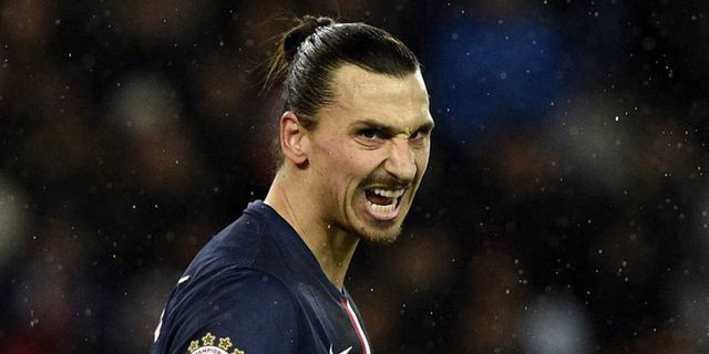 Moura: Ibra Absen Lawan Barca? Ada Cavani 