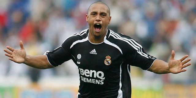 Carlos: Tekanan Kini Ada di Barcelona Carlos: Tekanan Kini Ada di Barcelona