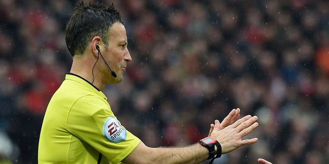 PSG vs Barca Dipimpin Mark Clattenburg