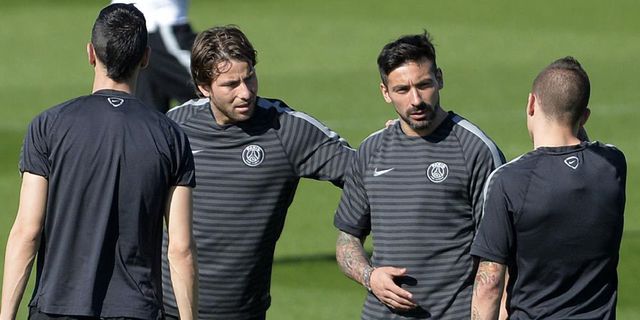 Maxwell: Barca Selalu Bermain Dengan Cara Yang Sama