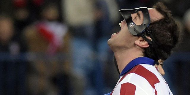 Chelsea Bersiap Ikat Diego Godin