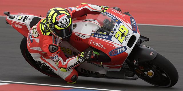 Iannone Senang Dovizioso Naik Podium Lagi Iannone Senang Dovizioso Naik Podium Lagi