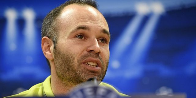 Iniesta Berharap Barca Bisa Sabet Treble Winners