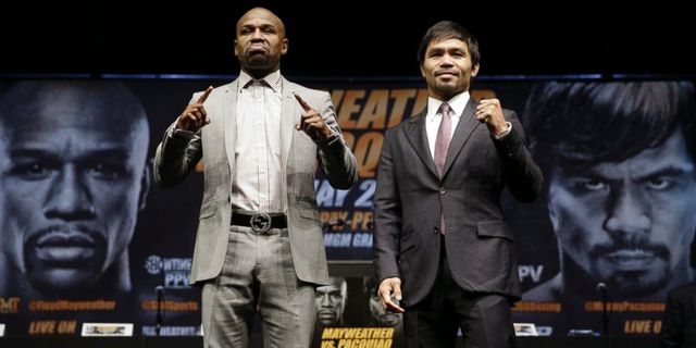 De La Hoya Sebut Duel Floyd vs Pacquiao Dikotori Uang