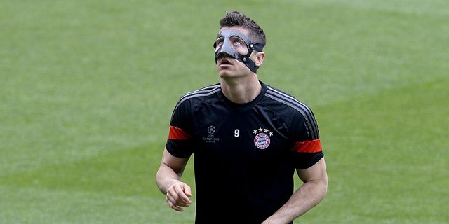 Neuer Yakin Lewandowski Beri 100 Persen di Barca