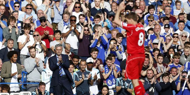 Gerrard Diganti Lucas, Carragher Kecam Rodgers