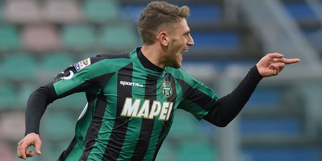 Apes; Dipukul Sassuolo, Milanisti Dapati Istri Selingkuh Apes; Dipukul Sassuolo, Milanisti Dapati Istri Selingkuh