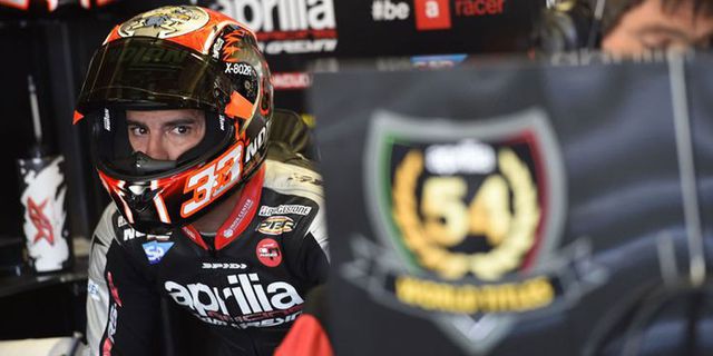 Tengah Musim, Nasib Melandri di Aprilia Ditentukan Tengah Musim, Nasib Melandri di Aprilia Ditentukan