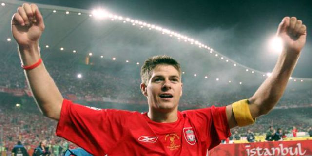 Gerrard Raih Penghargaan 'Outstanding Achievement'