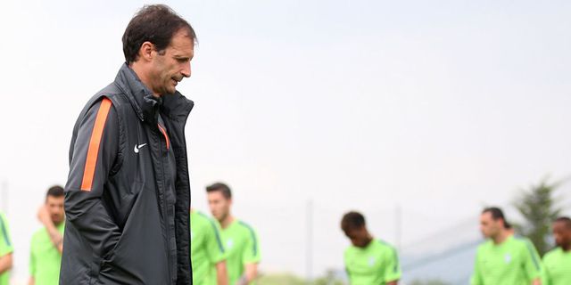 Allegri Yakin Juve Kenakan Badge Liga Champions Musim Depan