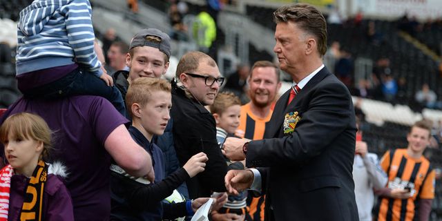 Van Gaal: Musim Depan MU Akan Bersaing di Jalur Juara