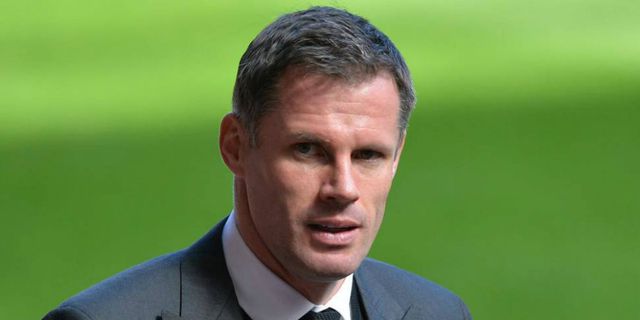 Liverpool Terbantai, Gary Neville dan Carragher Perang di Twitter