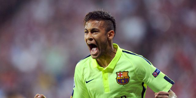 Tonton Barca, Neymar Pasang Tampang Aneh Tonton Barca, Neymar Pasang Tampang Aneh