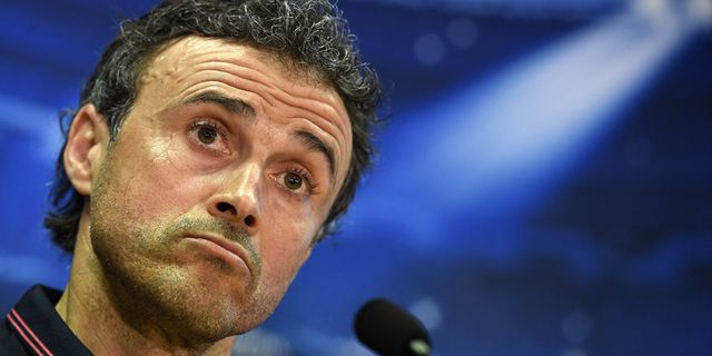 Diuntungkan Karena Main di Camp Nou, Enrique Tolak Berkomentar