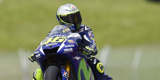 Kesulitan di Mugello, Rossi Legawa Finis Ketiga