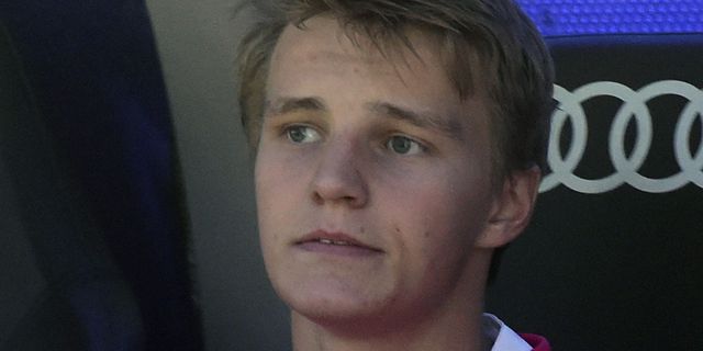 Ibrahimovic Puji Permainan Odegaard