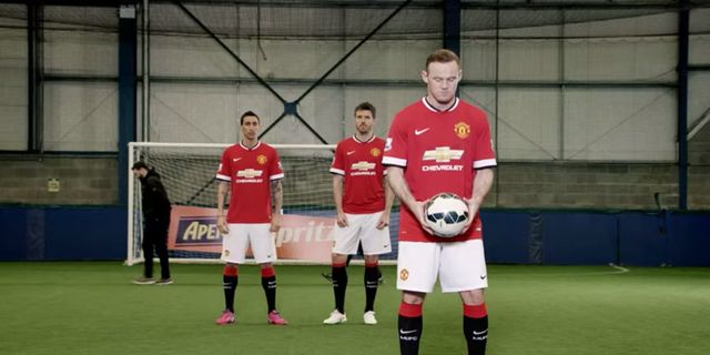 Di Maria & Rooney Bintangi Iklan Minuman Nyleneh 