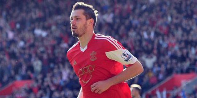 'Manchester United Lebih Butuh Schneiderlin Daripada Arsenal'