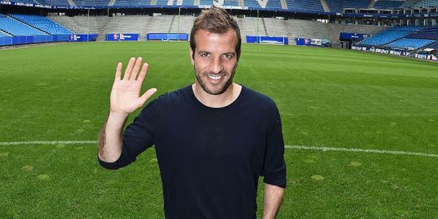 Van der Vaart Resmi Gabung Betis Van der Vaart Resmi Gabung Betis