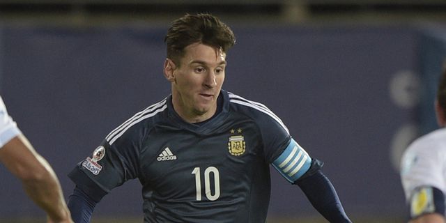 100 Laga Bersama Argentina, Messi Bahagia 