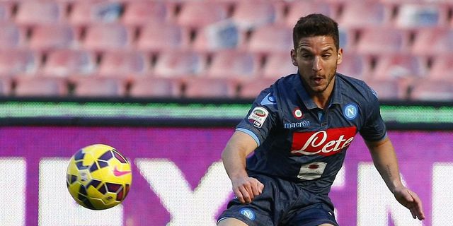 Agen Mertens Isyaratkan Kliennya Tinggalkan Napoli, ke Liverpool?