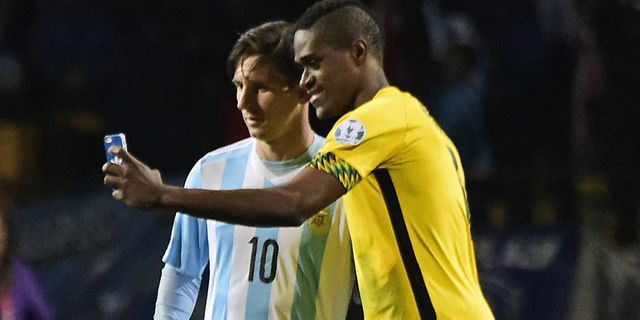 Pemain Jamaika: Bersedia Diajak Selfie, Messi Baik Hati Pemain Jamaika: Bersedia Diajak Selfie, Messi Baik Hati