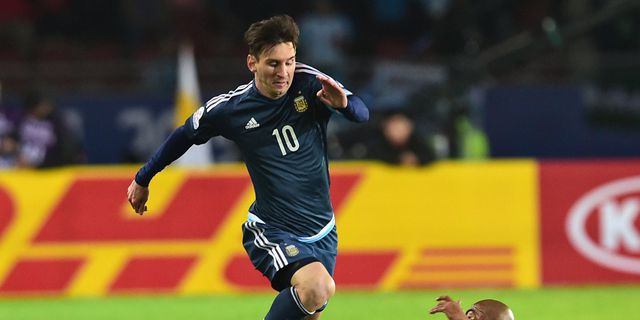Catat 100 Caps, Argentina Beri Messi Penghormatan Khusus 