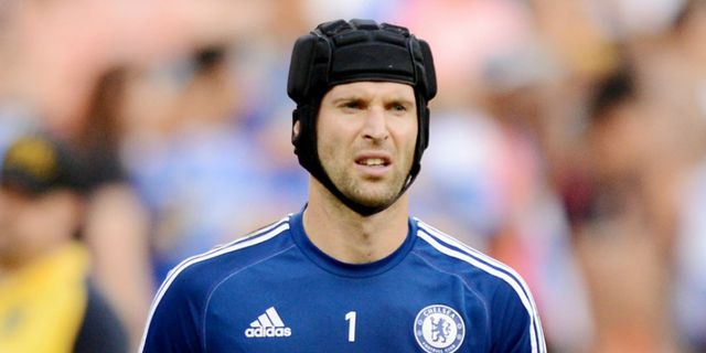 'Petr Cech Bisa Menangkan Trofi Untuk Arsenal' 'Petr Cech Bisa Menangkan Trofi Untuk Arsenal'