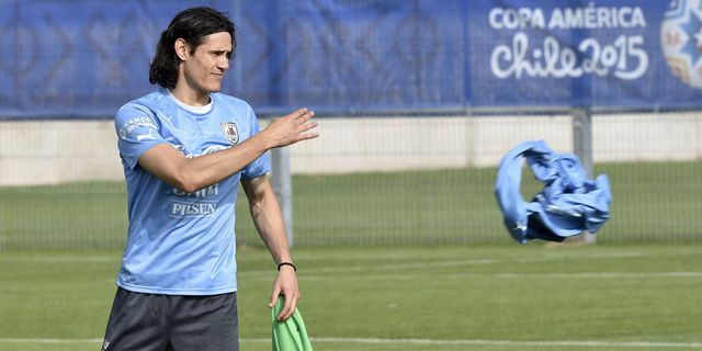 Ayah Ditangkap, Tabarez Konfirmasi Cavani Bisa Tinggalkan Copa 