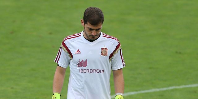 Cech Buat Pintu Casillas Gabung Arsenal Tertutup 