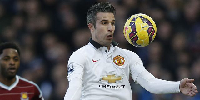 Minim Pujian, Van Persie Kecewa