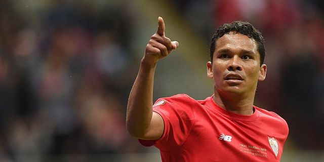 Agen Carlos Bacca Isyaratkan Kliennya Pilih Liverpool