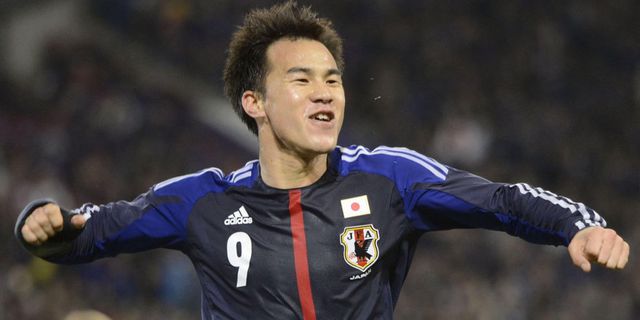 Striker Jepang, Okazaki Resmi ke Leicester